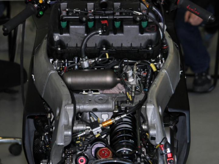 MotoGPKawa-6.png
